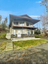 14729 Cheney Spokane Rd in Cheney, WA - Building Photo