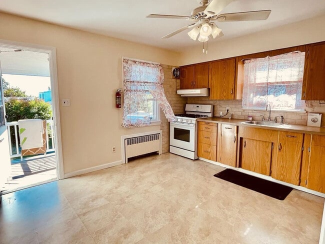 149 Maplewood Ave in Clifton, NJ - Building Photo - Building Photo