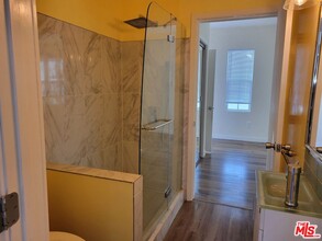 1216 S Lucerne Blvd in Los Angeles, CA - Building Photo - Building Photo