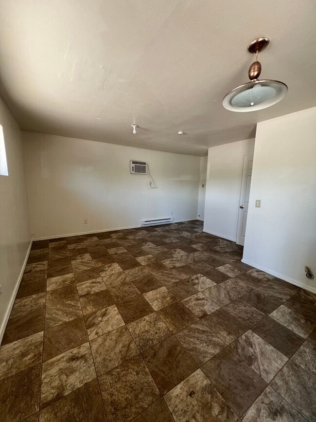 515 W McGaffey St in Roswell, NM - Building Photo - Building Photo