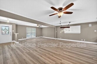 112 S Wood Ave in Denison, TX - Building Photo - Building Photo