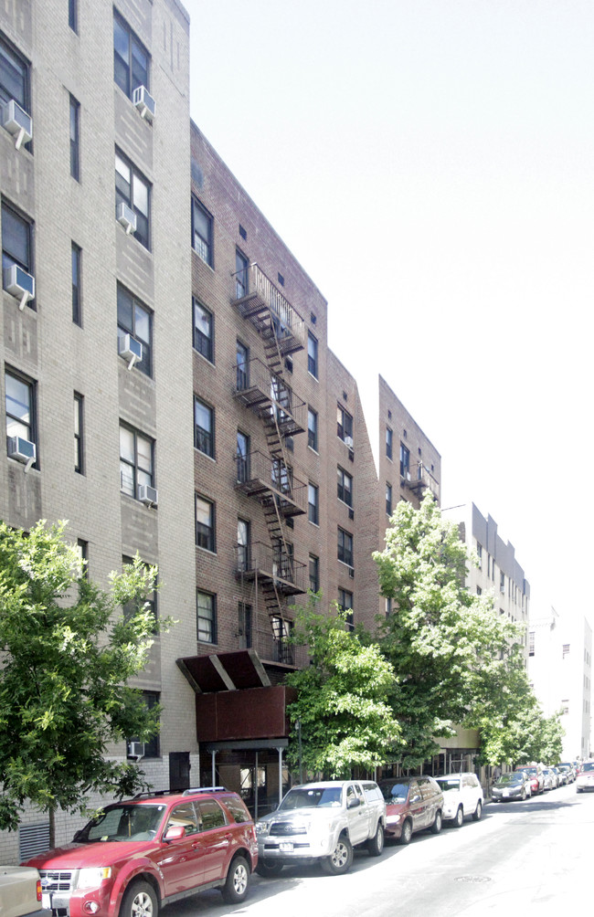 34 Bogardus Pl in New York, NY - Building Photo - Building Photo