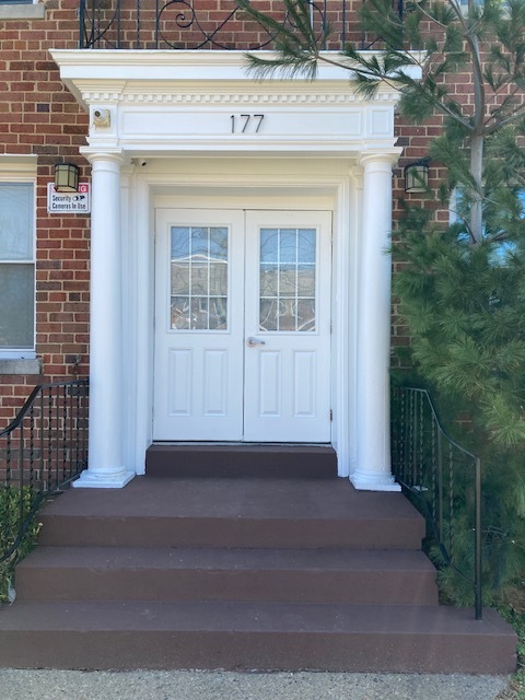 177 36th St NE, Unit 4 in Washington, DC - Foto de edificio - Building Photo