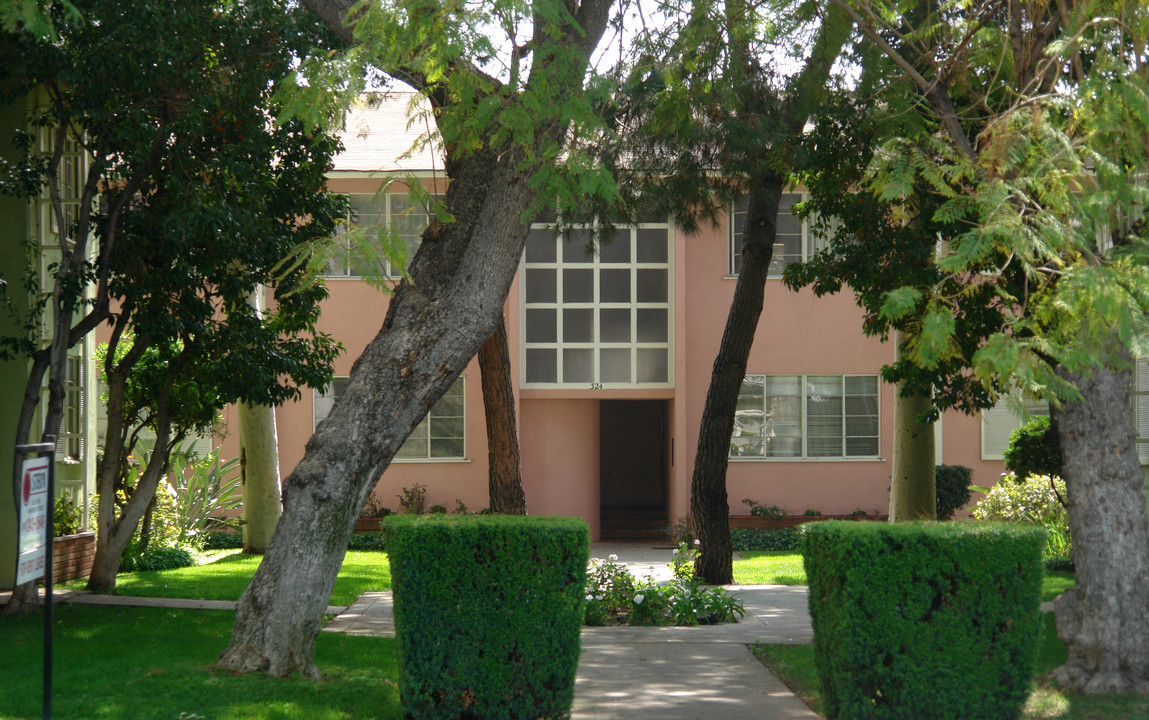 324 W Palmer Ave in Glendale, CA - Foto de edificio