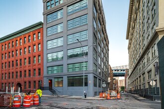 Jay and Plymouth in Brooklyn, NY - Foto de edificio - Building Photo
