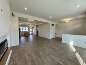 7885 Cedarbrook Rd in Chilliwack, BC - Building Photo - Building Photo