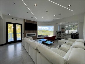70 Dapplegray Rd in Bell Canyon, CA - Building Photo - Building Photo