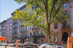 312 E 9th St in New York, NY - Building Photo