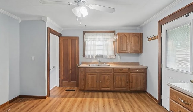 198 W Ross Ave in Cincinnati, OH - Building Photo - Building Photo