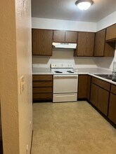 125 Crescent Lake Rd, Unit 111 in St. Clair, MO - Foto de edificio - Building Photo