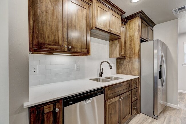 5813 Goldfinger Rd in Oklahoma City, OK - Building Photo - Building Photo