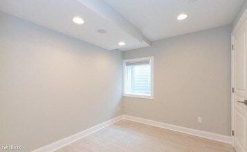 2440 W Jefferson St in Philadelphia, PA - Building Photo - Building Photo