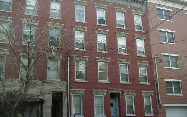 602 Clinton St in Hoboken, NJ - Building Photo - Building Photo