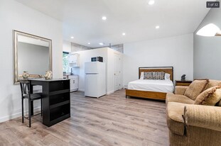 136 Farallon Dr, Unit Garden Studio in Vallejo, CA - Building Photo