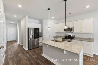 2103 Victory Wy in Myrtle Beach, SC - Building Photo - Building Photo