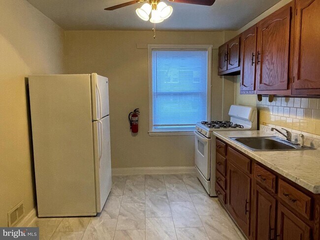 1528 Upshire Rd photo'