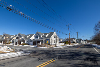 8-10-12-14 Sunset Way in Medfield, MA - Foto de edificio - Building Photo