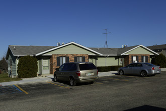 Sparta Townhouses in Sparta, MI - Building Photo - Building Photo