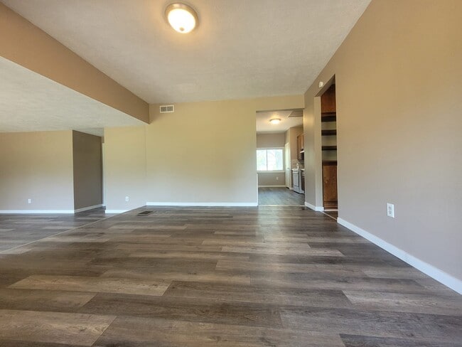 property at 802 E 15th St