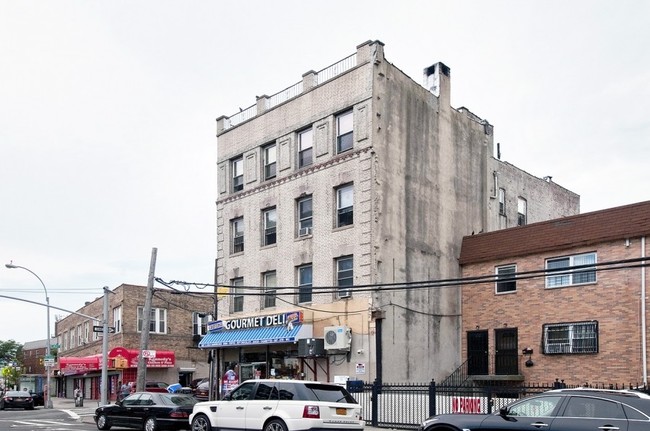 711 E 183rd St in Bronx, NY - Building Photo - Building Photo