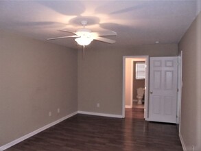 2233 Cartmill Dr in Powell, TN - Building Photo - Building Photo