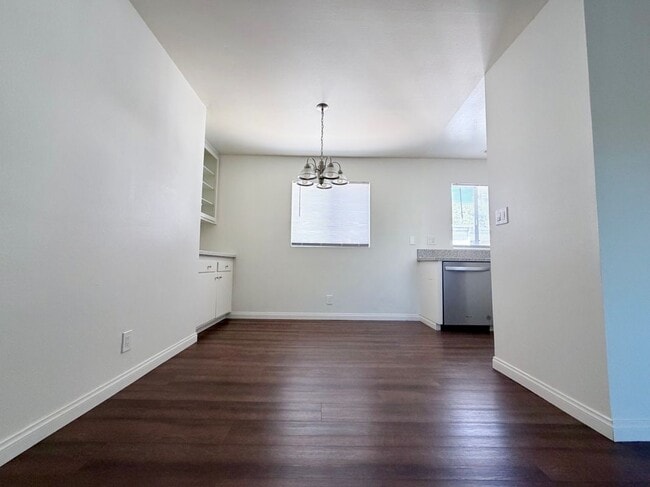 1021 San Andres St in Santa Barbara, CA - Foto de edificio - Building Photo