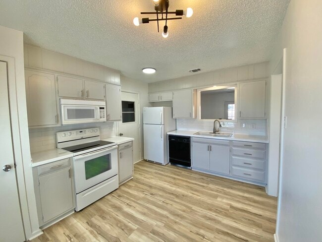 2128 74th St in Lubbock, TX - Building Photo - Building Photo