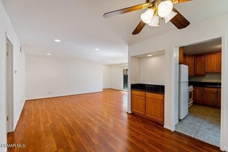 31505 Lindero Canyon Rd in Westlake Village, CA - Building Photo - Building Photo