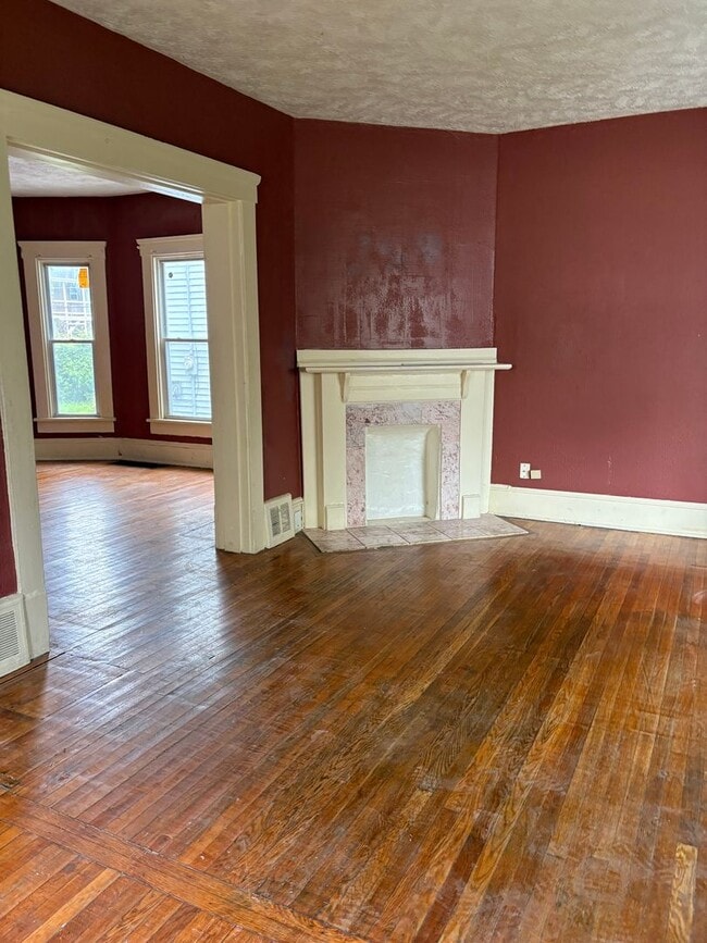 10703 Kimberly Ave in Cleveland, OH - Building Photo - Building Photo