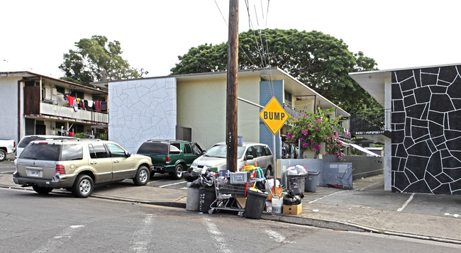 94-113 Pupupuhi St in Waipahu, HI - Building Photo - Building Photo