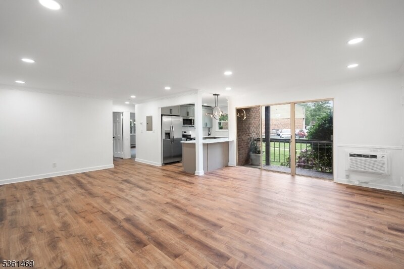 16 Deanna Dr in Hillsborough, NJ - Building Photo