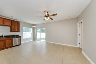 3309 13th St E, Unit 708 in Ellenton, FL - Building Photo - Building Photo
