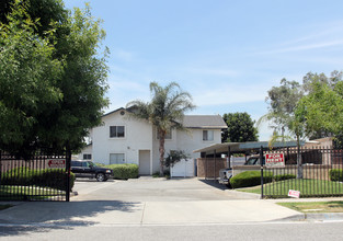 9044 Chantry Ave in Fontana, CA - Building Photo - Building Photo