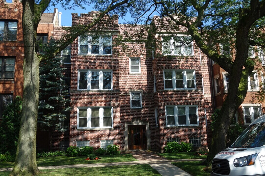 6629 N Glenwood Ave in Chicago, IL - Building Photo