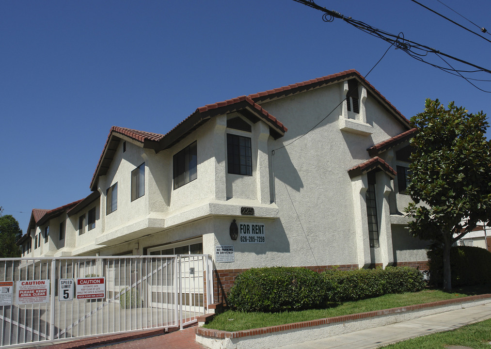 225 S Del Mar Ave in San Gabriel, CA - Foto de edificio