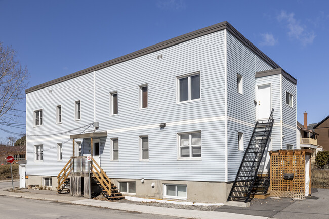 1 Elisabeth-Bruyere St in Gatineau, QC - Building Photo - Primary Photo