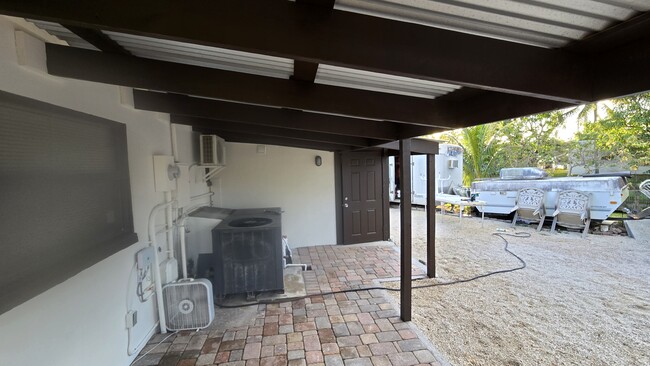 4301 NW 45th Ave, Unit 1 in Lauderdale Lakes, FL - Building Photo - Building Photo