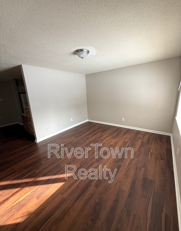 4070 Kerwin Dr in Memphis, TN - Building Photo - Building Photo