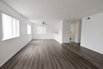 2701 S El Camino Real in San Clemente, CA - Building Photo - Building Photo