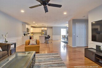 110 Apricot St in Worcester, MA - Building Photo - Building Photo