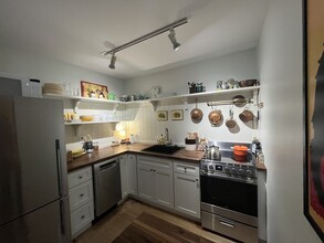 30 E Concord St-Unit -16 in Boston, MA - Building Photo - Building Photo