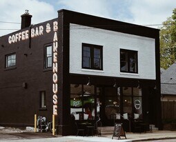 1220 Fulton St W, Unit 2 in Grand Rapids, MI - Building Photo