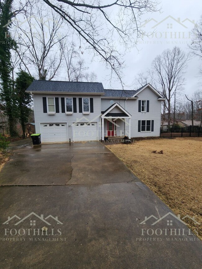 1323 Shadow Ln in Anderson, SC - Building Photo - Building Photo