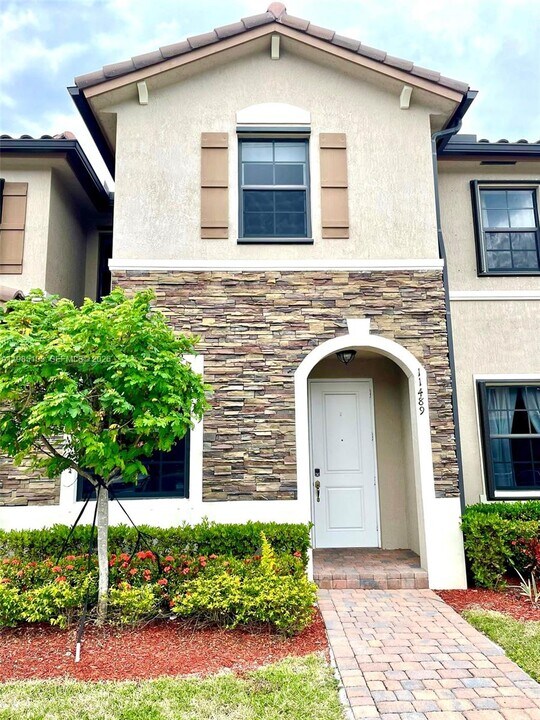 11489 SW 250th St in Homestead, FL - Building Photo