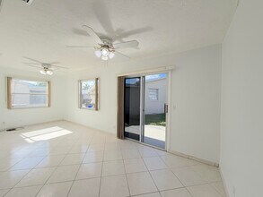 2704 Knight Ln in Delray Beach, FL - Building Photo - Building Photo