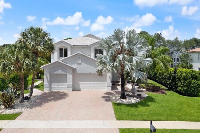 4592 Windward Cove Ln in Wellington, FL - Building Photo - Building Photo