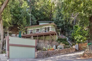 432 Fernwood Pacific Dr in Topanga, CA - Building Photo