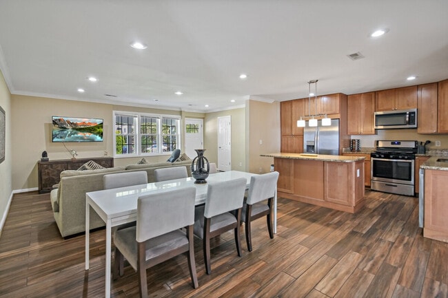 7103 Highland St in Springfield, VA - Building Photo - Building Photo