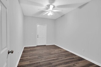 8305 Homeport Ct in Jacksonville, FL - Building Photo - Building Photo