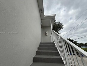 200 SW 19th Ave in Miami, FL - Building Photo - Building Photo
